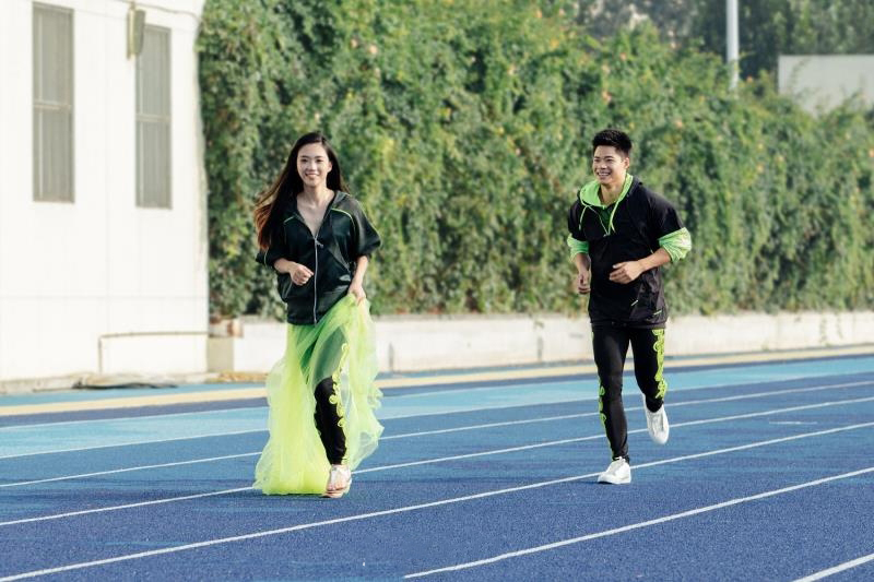 苏炳添婚纱照高清图片图片