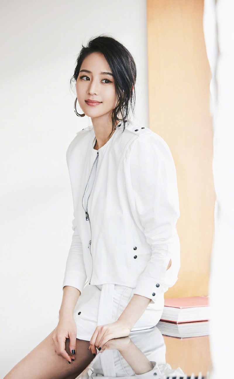 高清中国台湾影视女演员张钧甯时尚性感写真高清桌面壁纸图片
