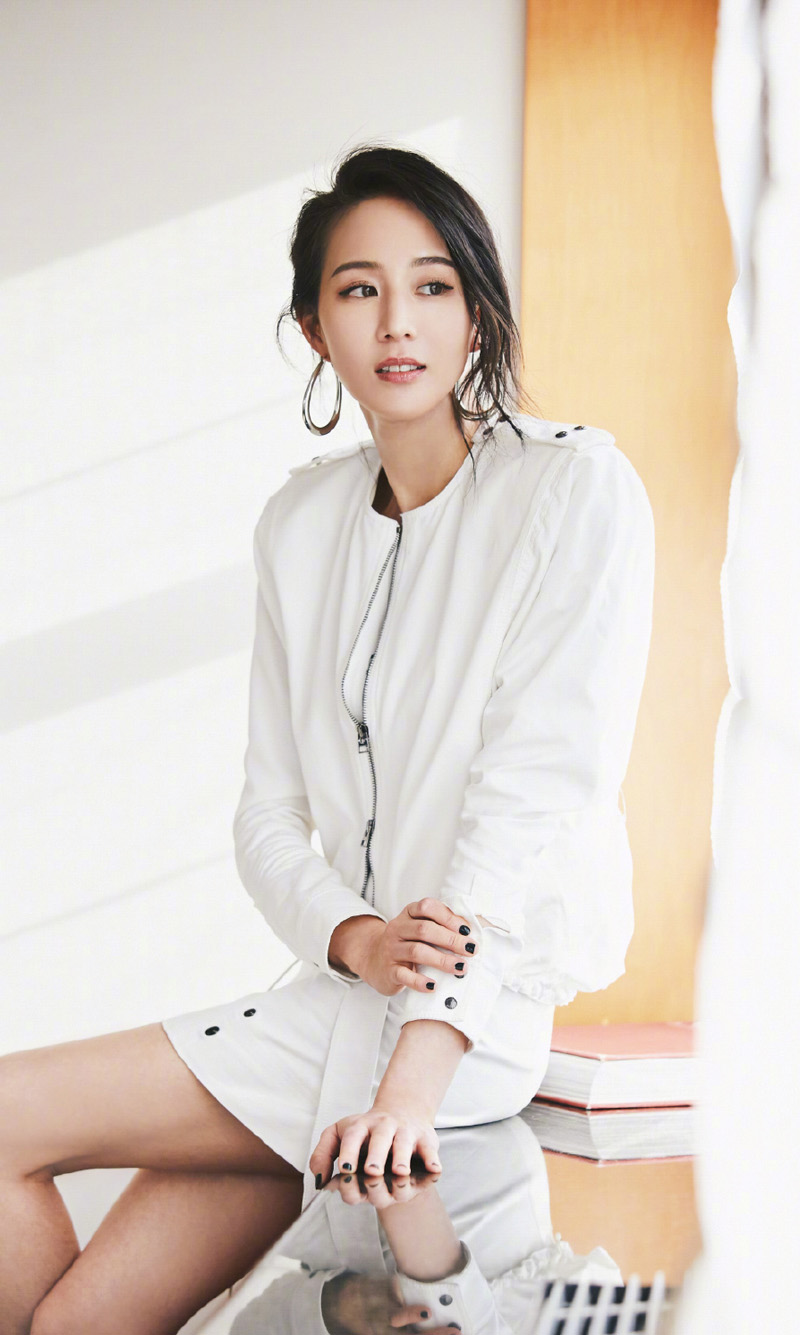 高清中国台湾影视女演员张钧甯时尚性感写真高清桌面壁纸图片