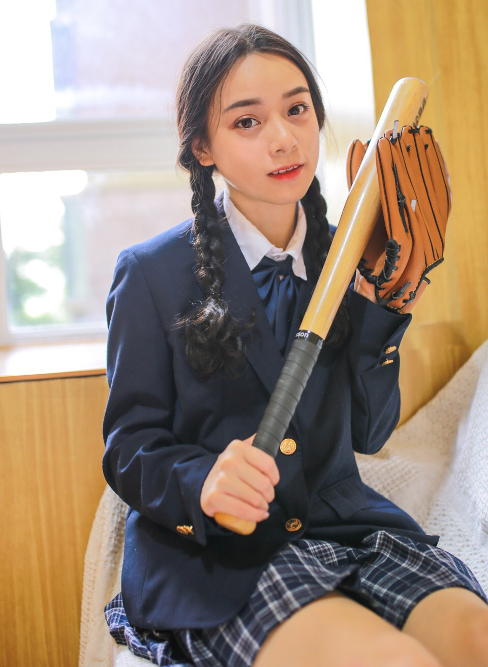 洛天依金丝雀可爱萝莉丝袜美腿Cosplay写真图片