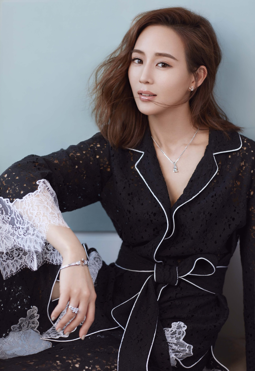 高清中国台湾影视女演员张钧甯时尚性感写真高清桌面壁纸图片
