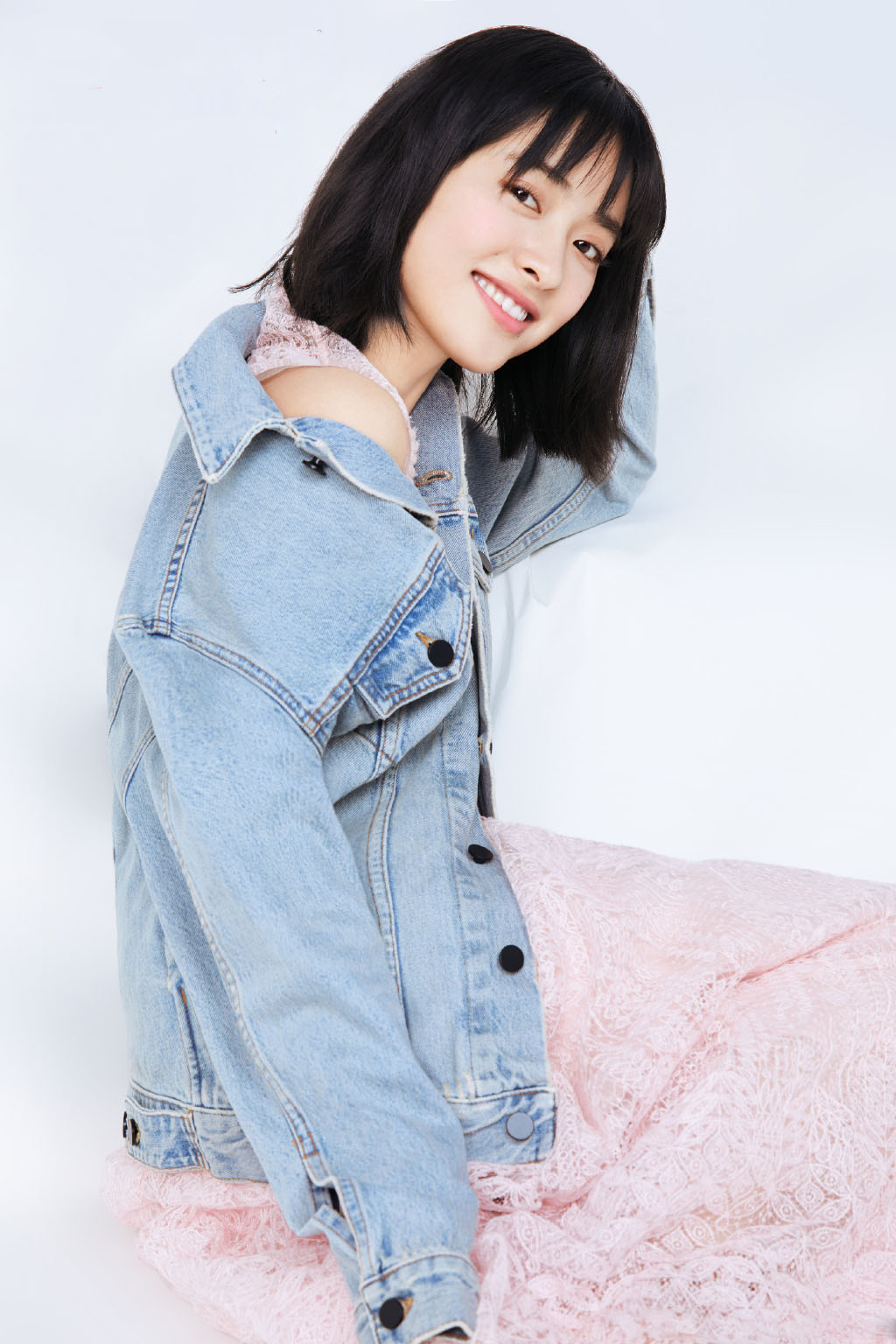 美女沈月图片