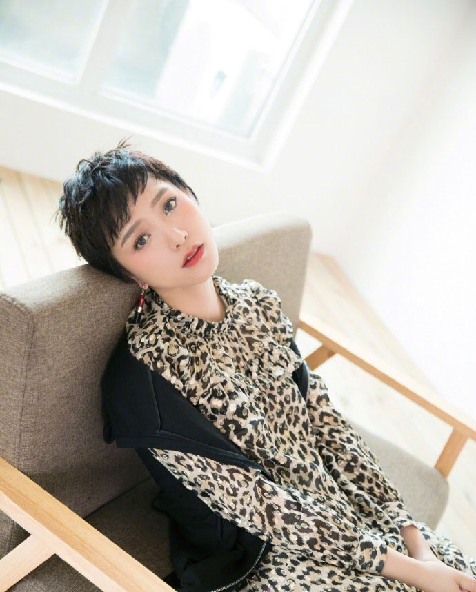 李晓峰图片