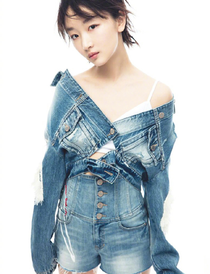 高清中国内地影视河北省石家庄女演员周冬雨文艺清新高清桌面壁纸图片