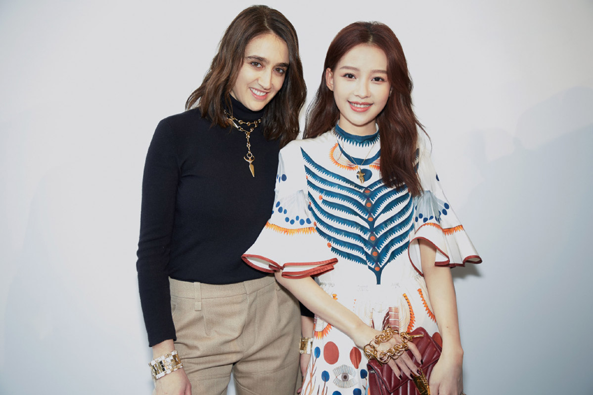 林省通化市集安女明星孙怡妩媚动人时尚写真大片图片