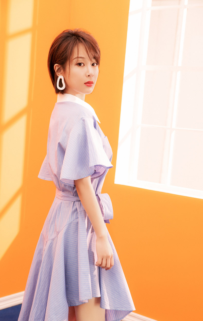 杨紫清新靓丽时尚写真图片图片