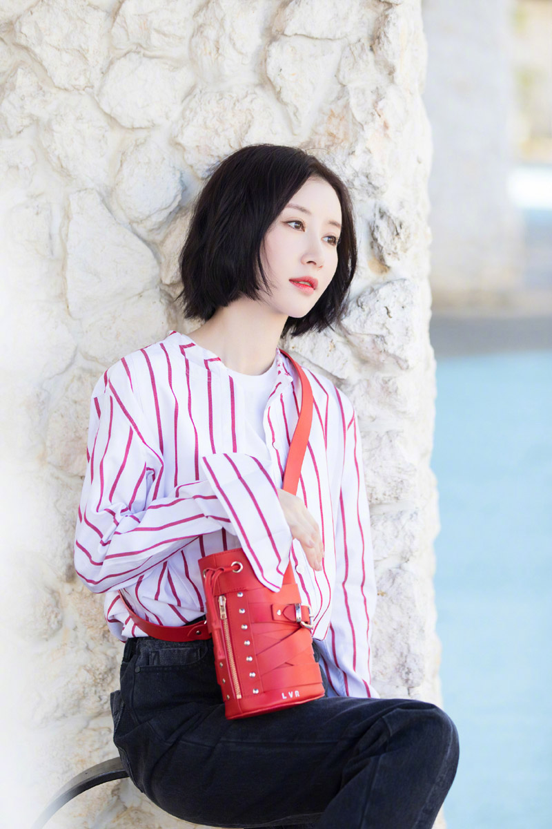 高清吉林美女演员舒畅清爽休闲时尚街拍高清图片图片 高清吉林美女演员舒畅清爽休闲时尚街拍高清图片图片