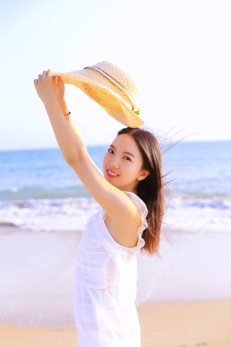 海边美女图片