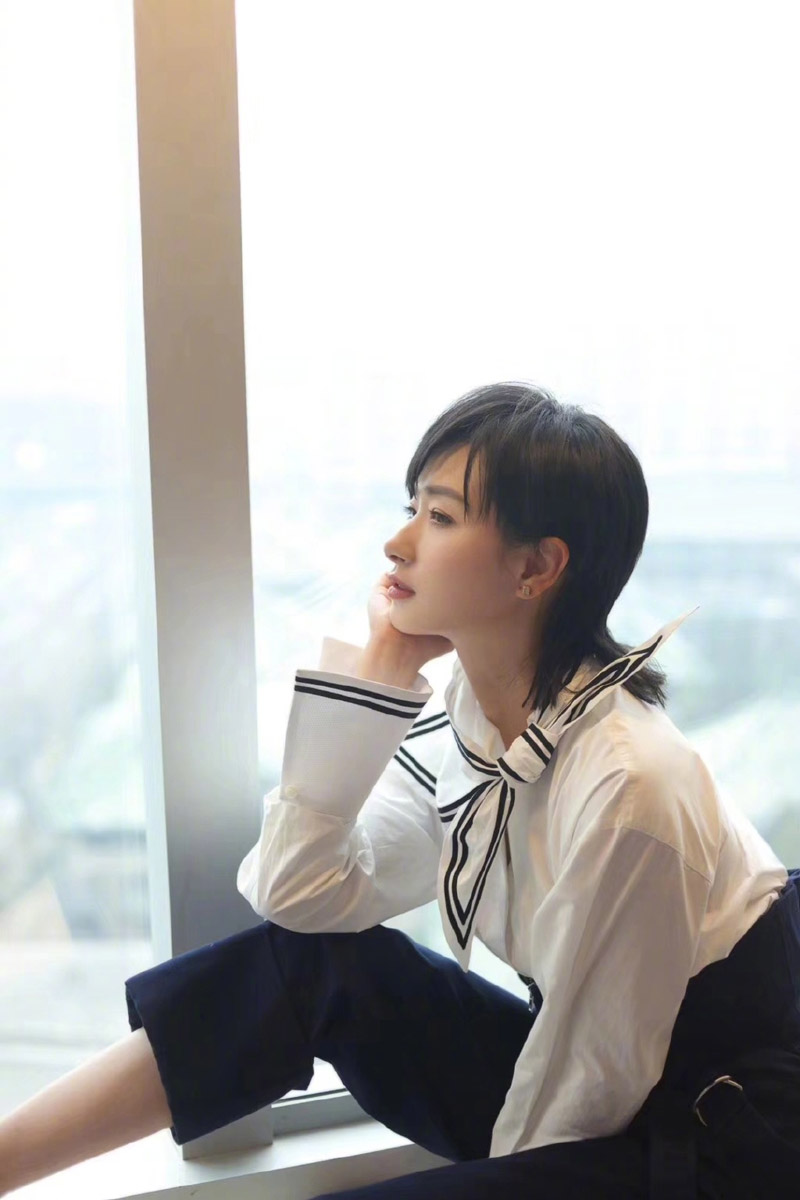 万茜图片     万茜清爽干练写真图片图片