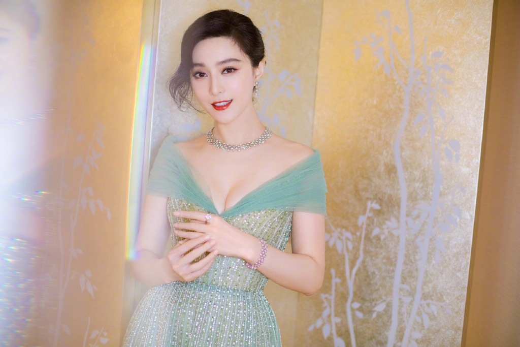 内地山东青岛女演员范冰冰古典唯美造型写真完美诠释了东方之美霸气范爷图片