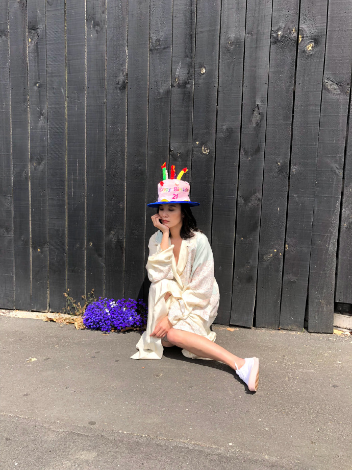 宋佳夹克短裙居家优雅性感写真图片图片