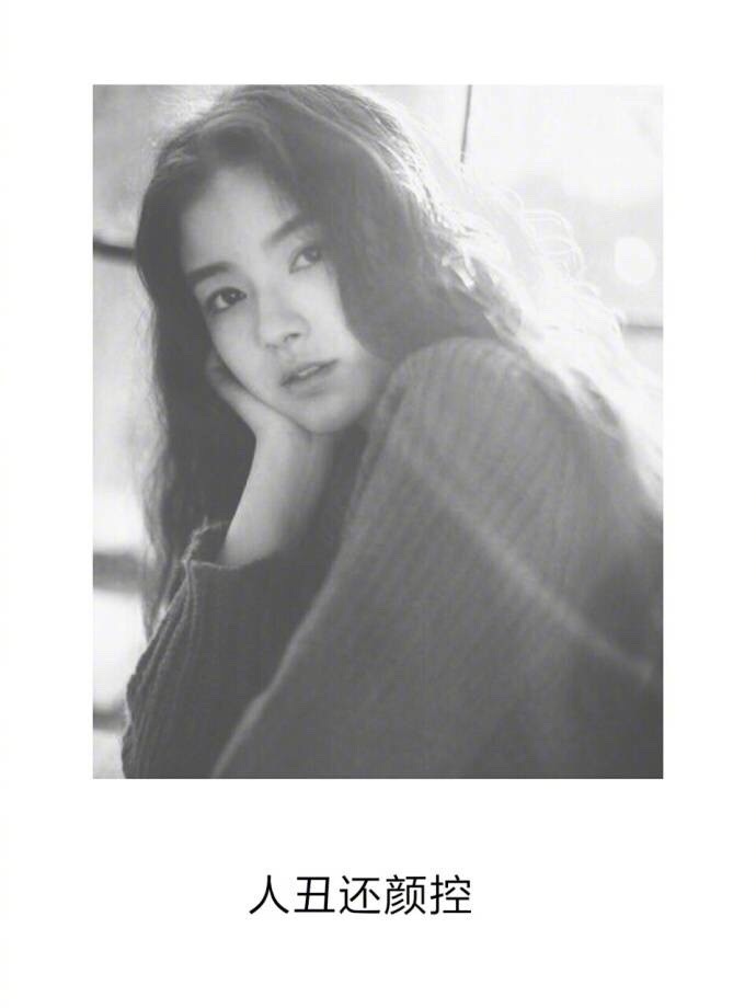 个性黑白女生图片带字配图 朋友圈心情文字配图精选图片
