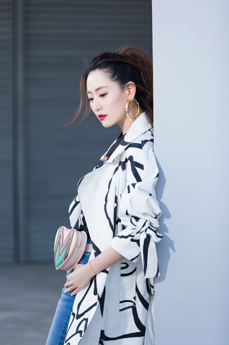 白冰图片