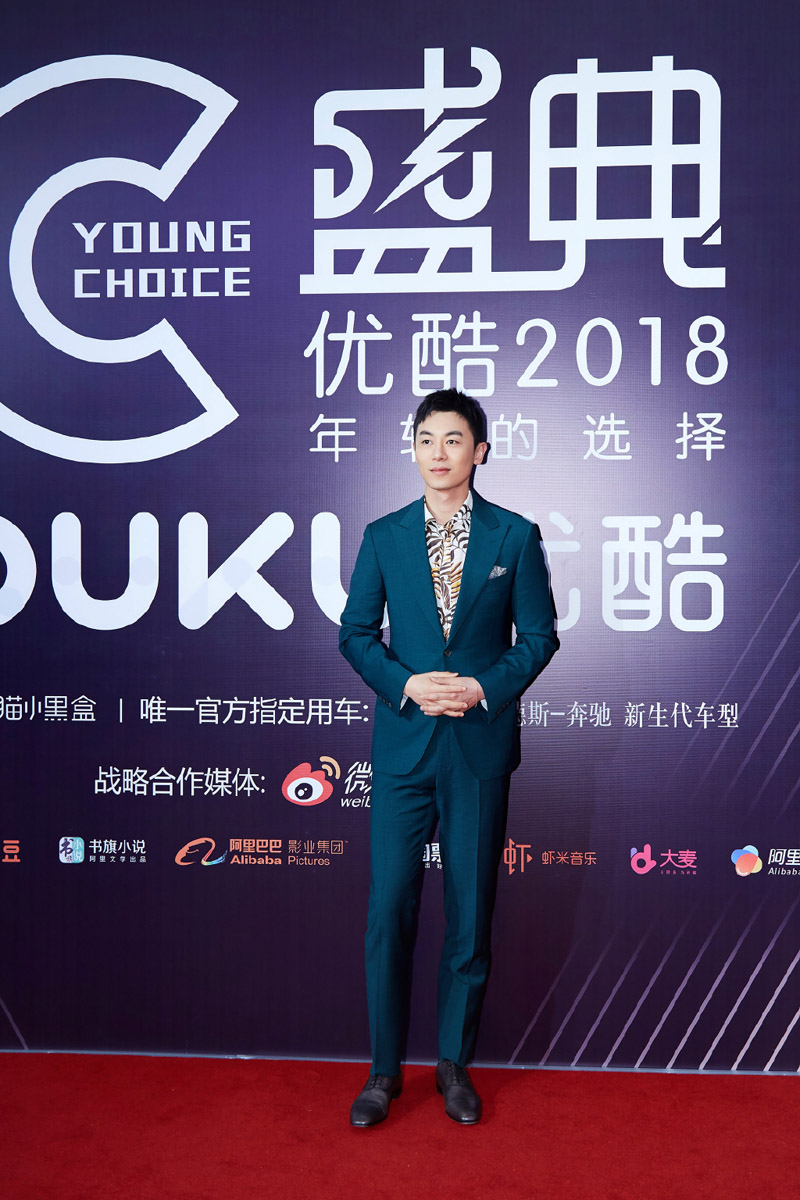 中国大陆江苏省盐城男演员朱亚文微博电影之夜西装图片图片 中国大陆江苏省盐城男演员朱亚文微博电影之夜西装图片图片