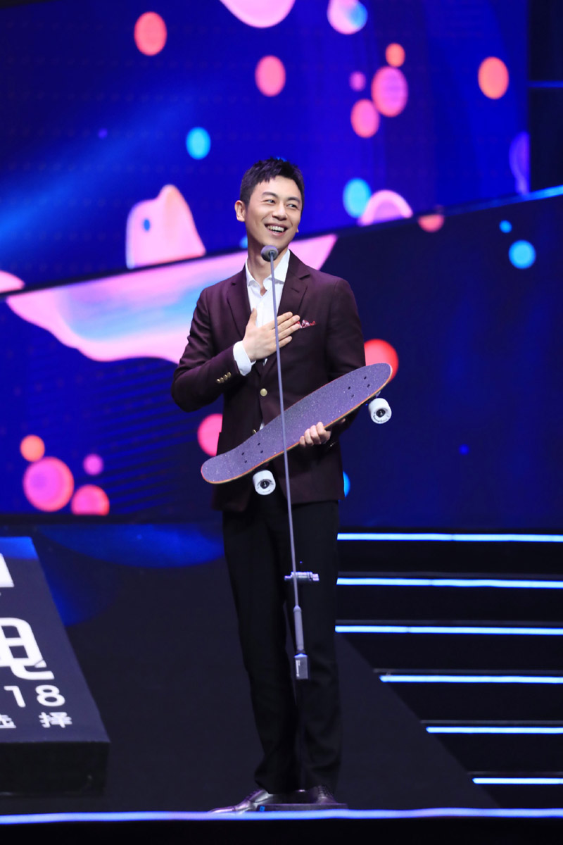 中国大陆江苏省盐城男演员朱亚文微博电影之夜西装图片图片 中国大陆江苏省盐城男演员朱亚文微博电影之夜西装图片图片