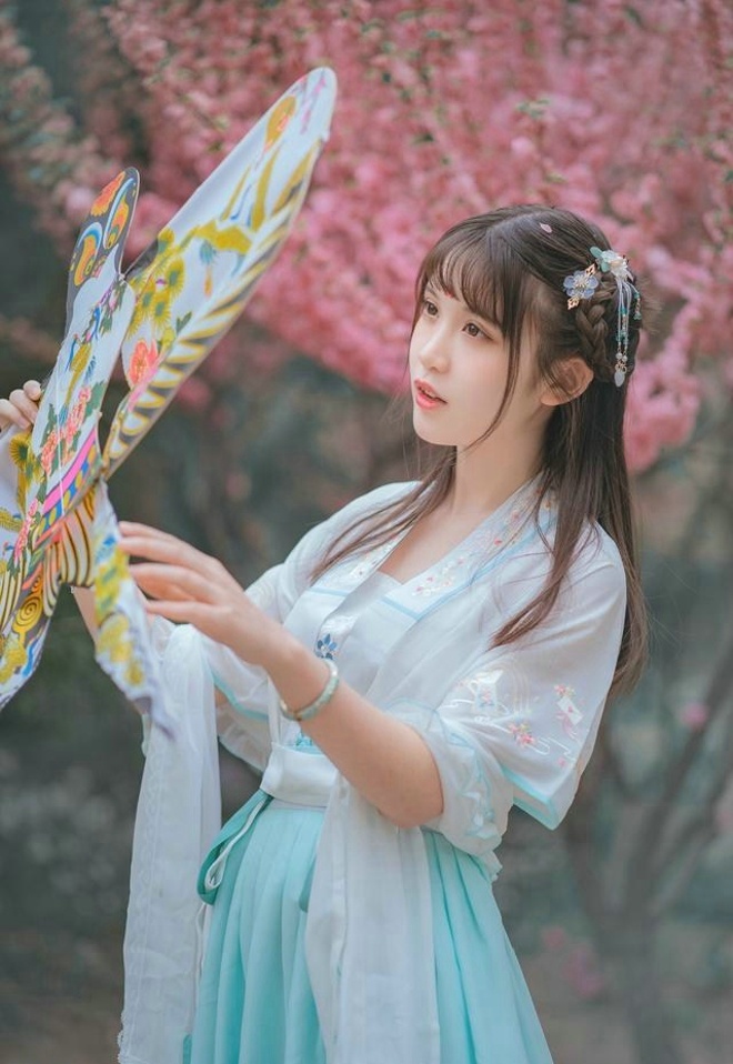 gogo大胆人体艺术图片