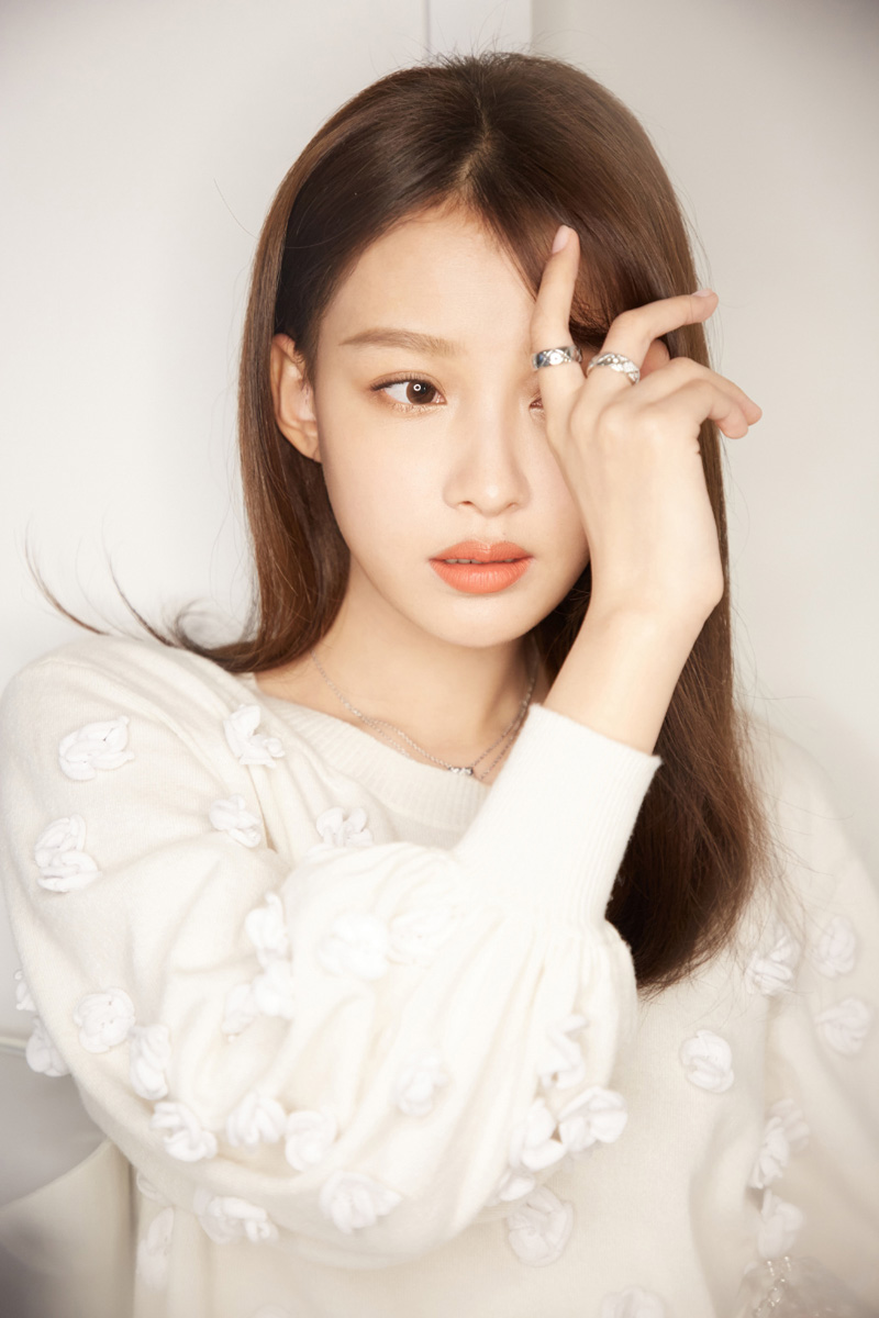 林省通化市集安女明星孙怡清新脱俗活动写真图片图片