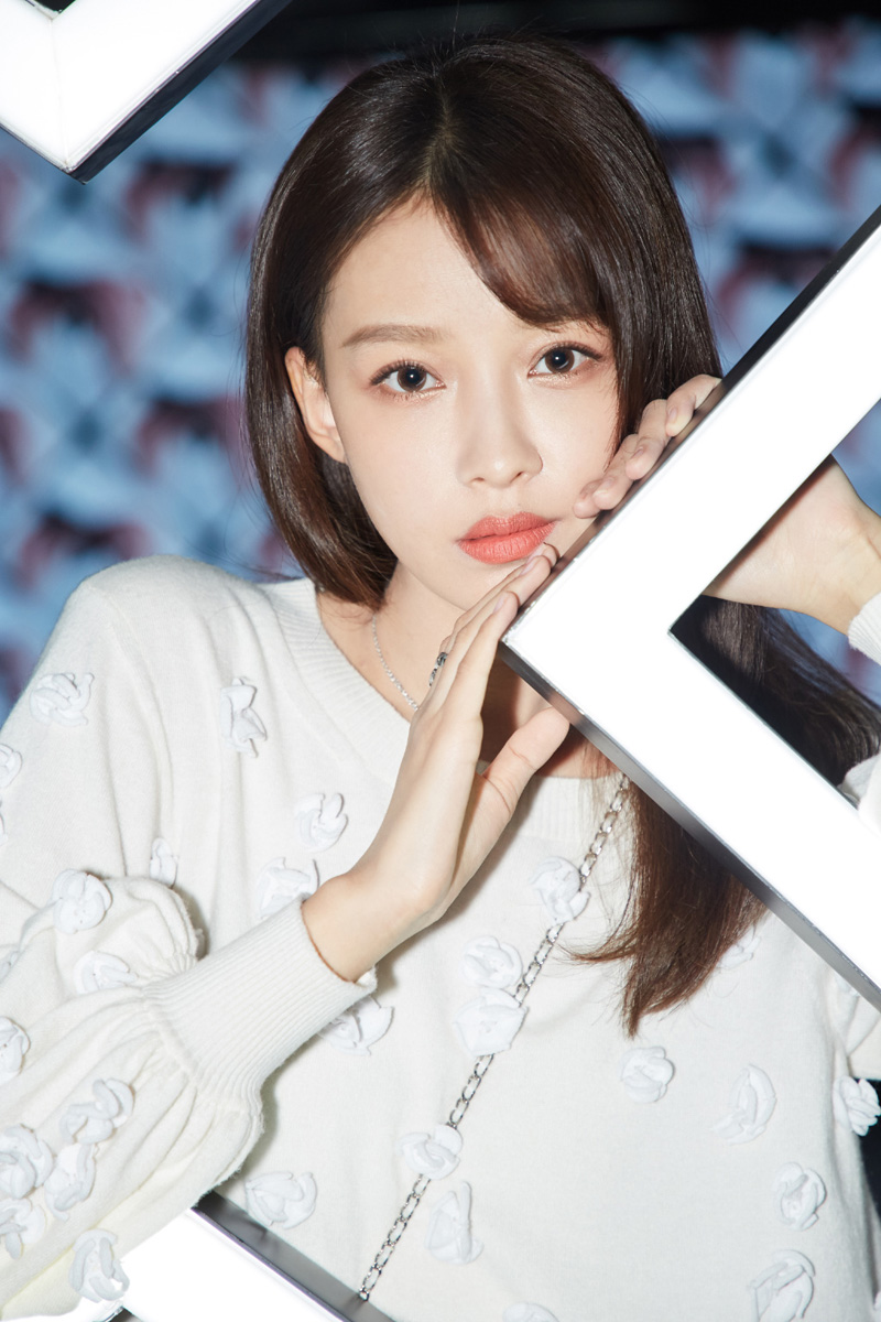 林省通化市集安女明星孙怡清新脱俗活动写真图片图片