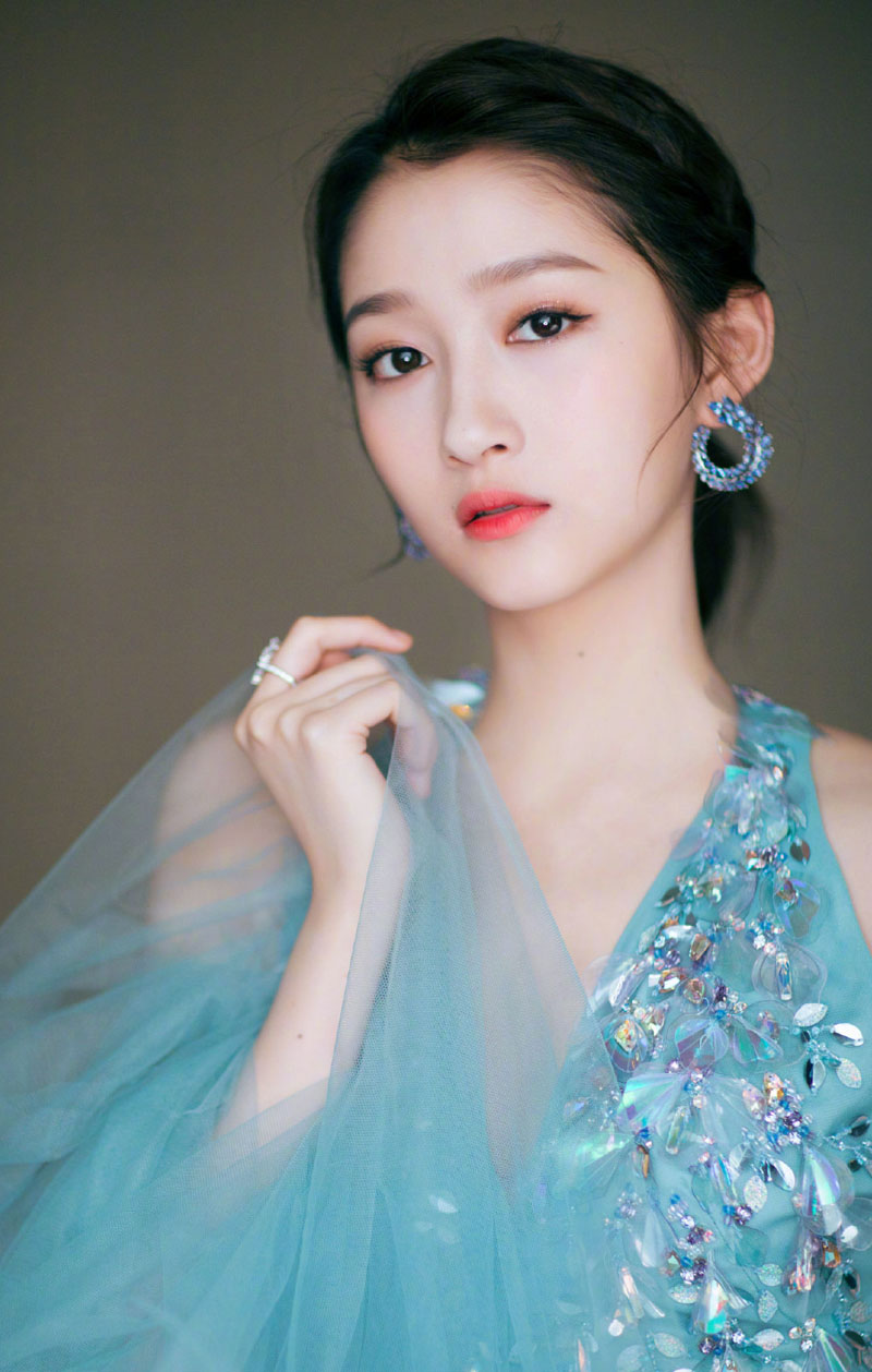 关晓彤图片