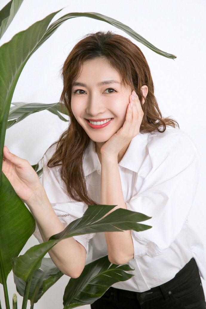 江疏影图片