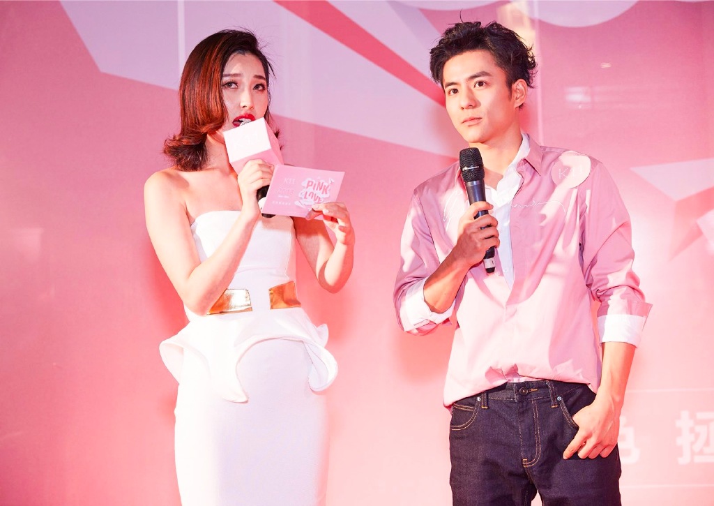 高清浙江省温州美女张植绿休闲夹克帅气街拍图片图片