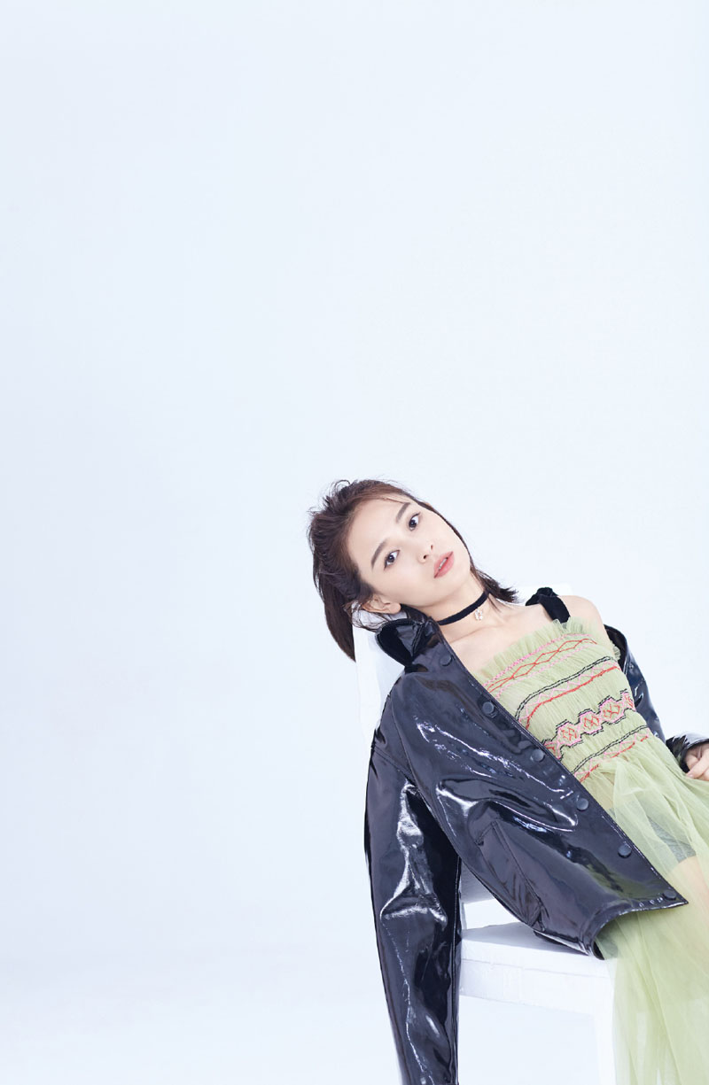 中国内地安徽女演员海铃清新甜美生活照图片图片