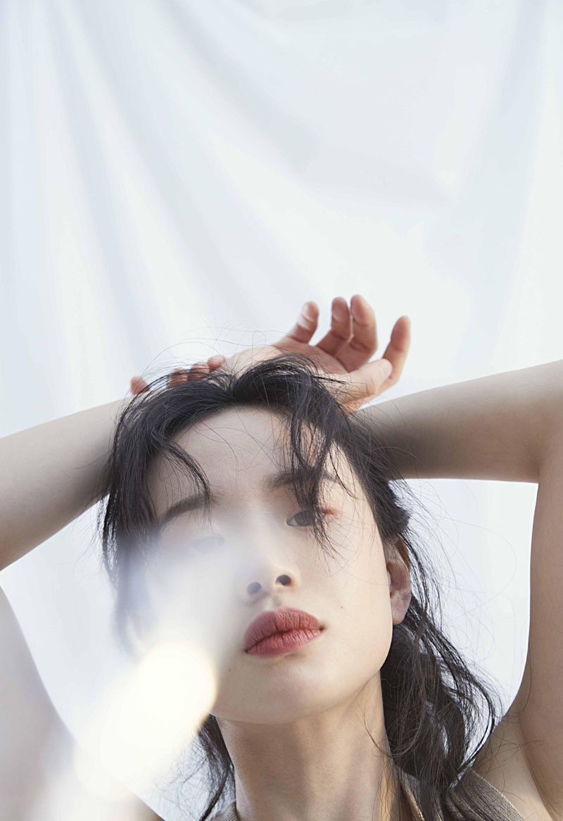 中国内地湖南长沙女演员李梦优雅灵动时尚杂志封面大片图片 中国内地湖南长沙女演员李梦优雅灵动时尚杂志封面大片图片