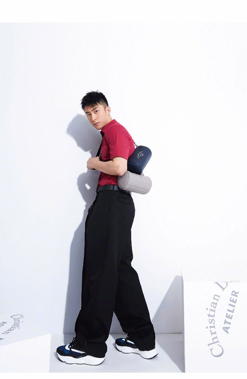 高清辽宁省丹东市男明显黄景瑜时尚杂志写真帅气图片图片