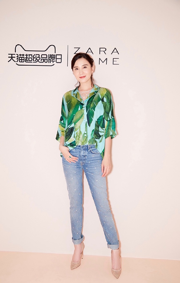 宋佳黑色连衣裙优雅知性写真图片图片