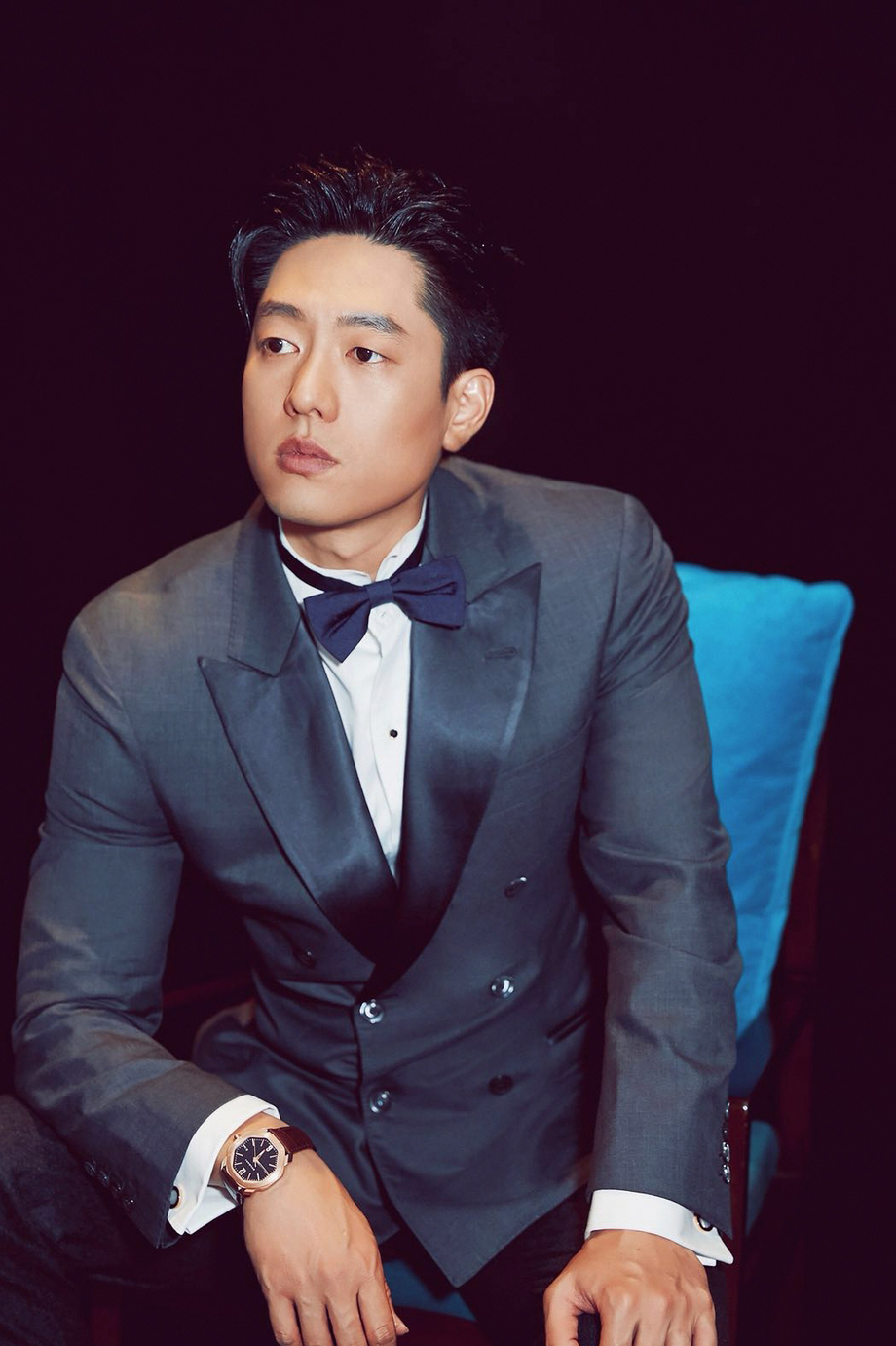 中国内地陕西省西安男演员凌潇肃成熟魅力冬日写真高清图片图片