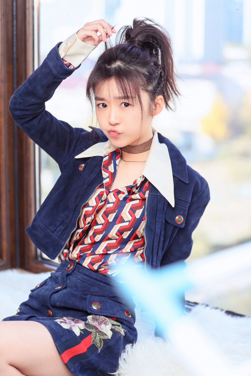 张馨予性感长裙礼服高清图片图片