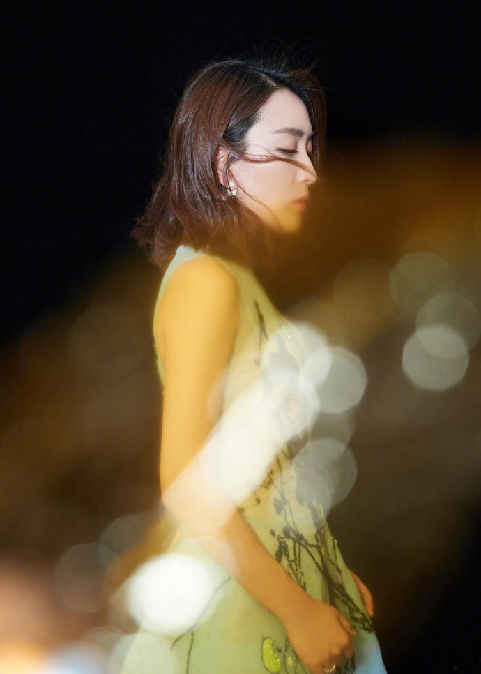 马苏水墨长裙光影写真图片图片