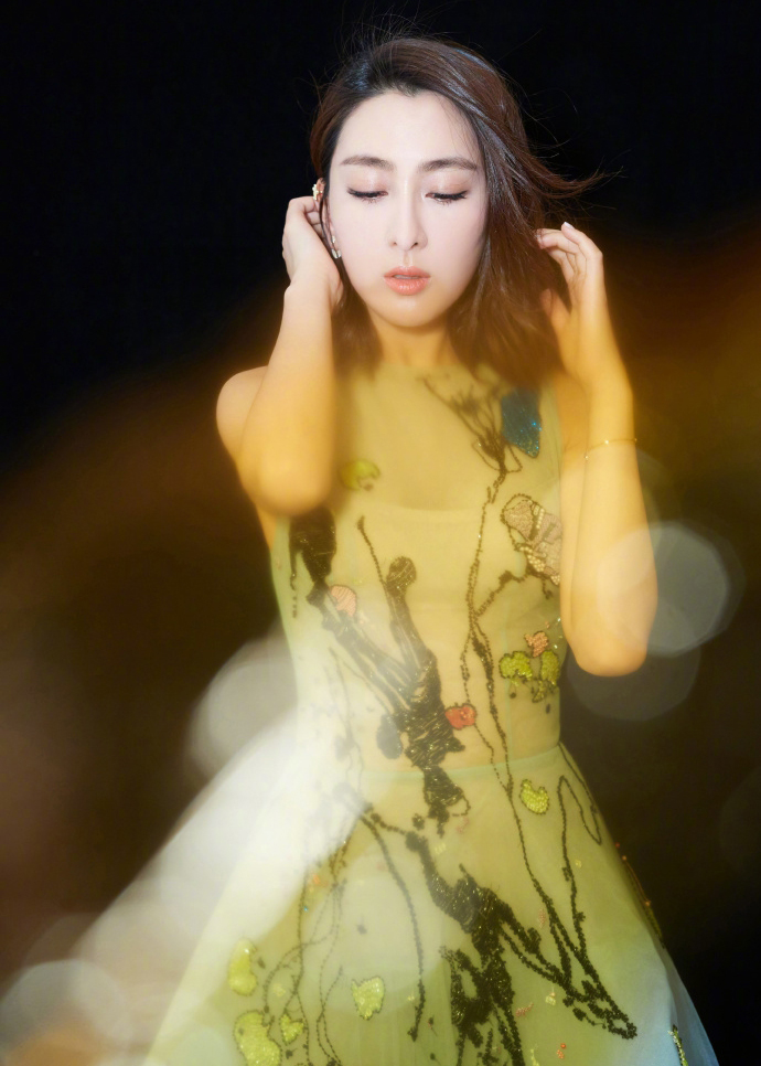 马苏水墨长裙光影写真图片图片