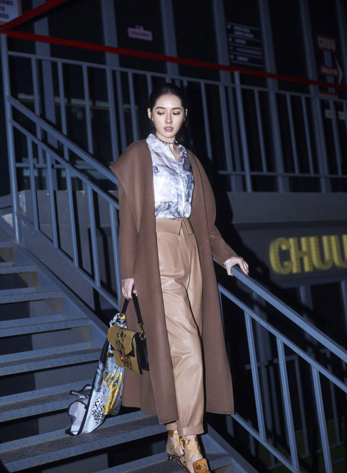 郭碧婷最新深夜时尚街拍写真图片图片