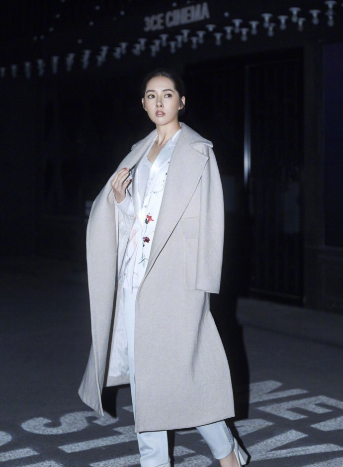 郭碧婷最新深夜时尚街拍写真图片图片