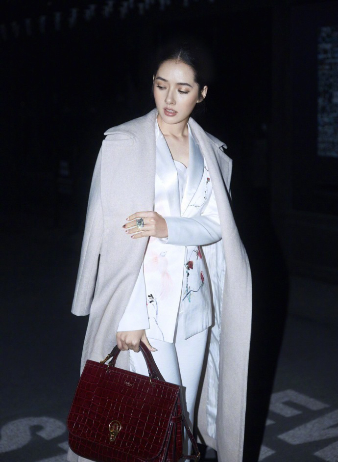 郭碧婷最新深夜时尚街拍写真图片图片