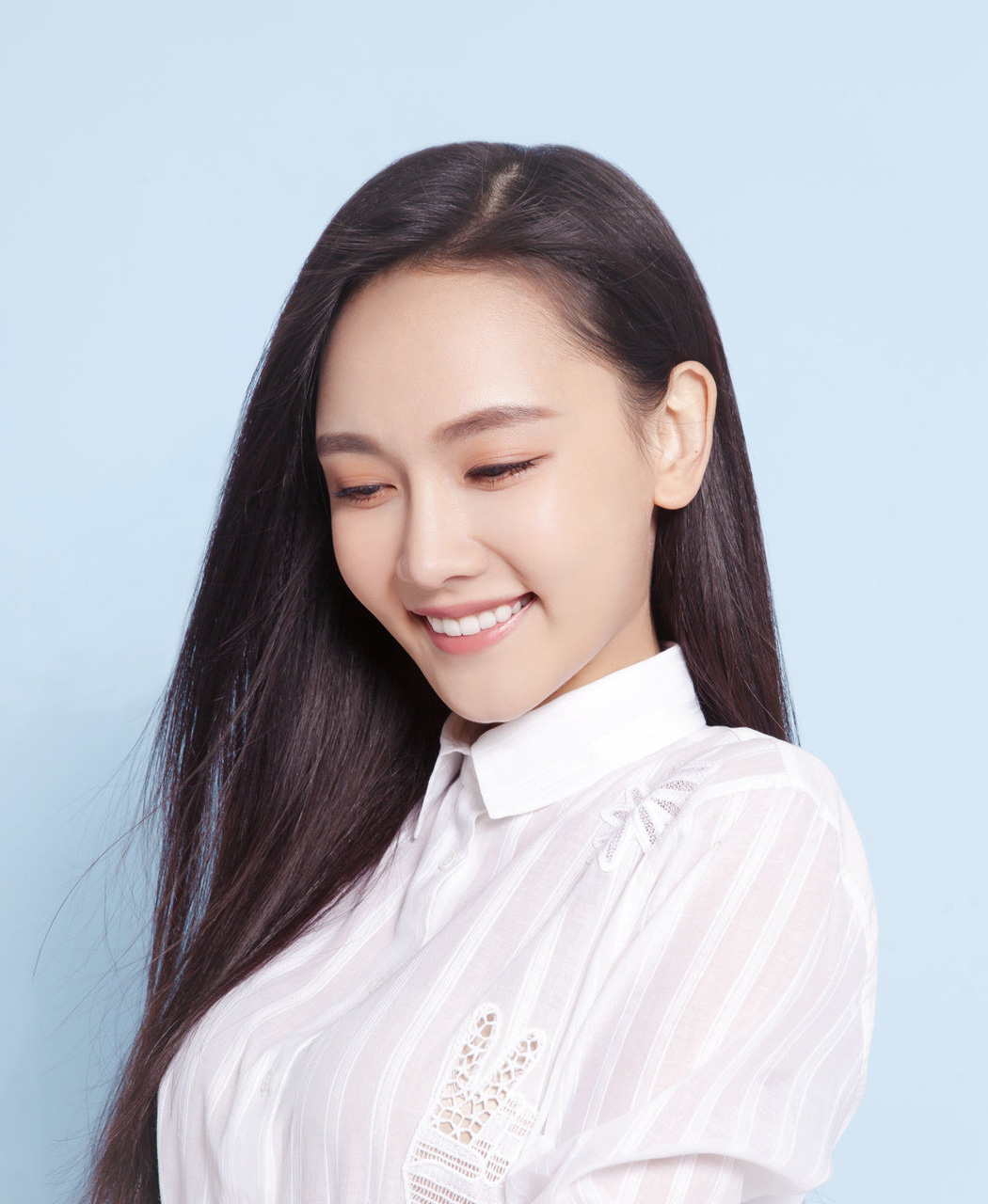 内地重庆渝中女演员孙骁骁可爱俏皮清新古装写真图片图片