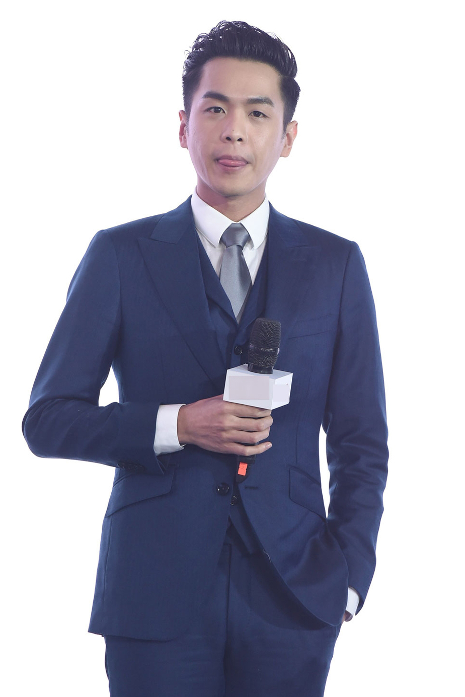 张若昀最新帅气十足杂志封面大片图片