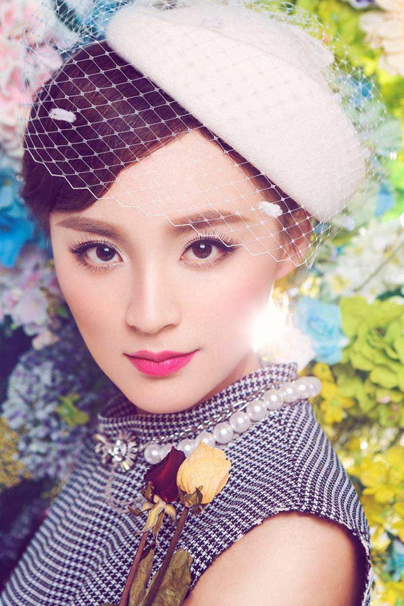 毛林林白衬衫清爽迷人时尚写真图片图片