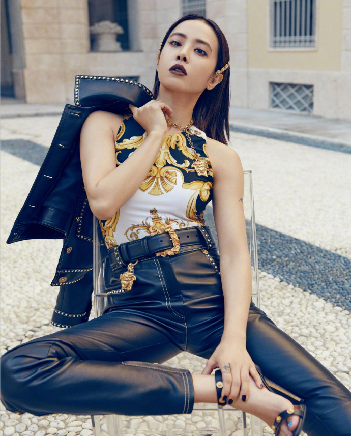 蔡依林MV化身百变女王 时尚秀美背图片 蔡依林写真图片图片