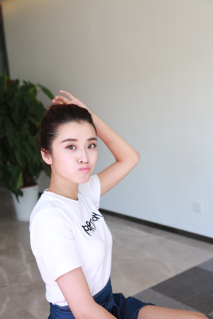 李若嘉图片