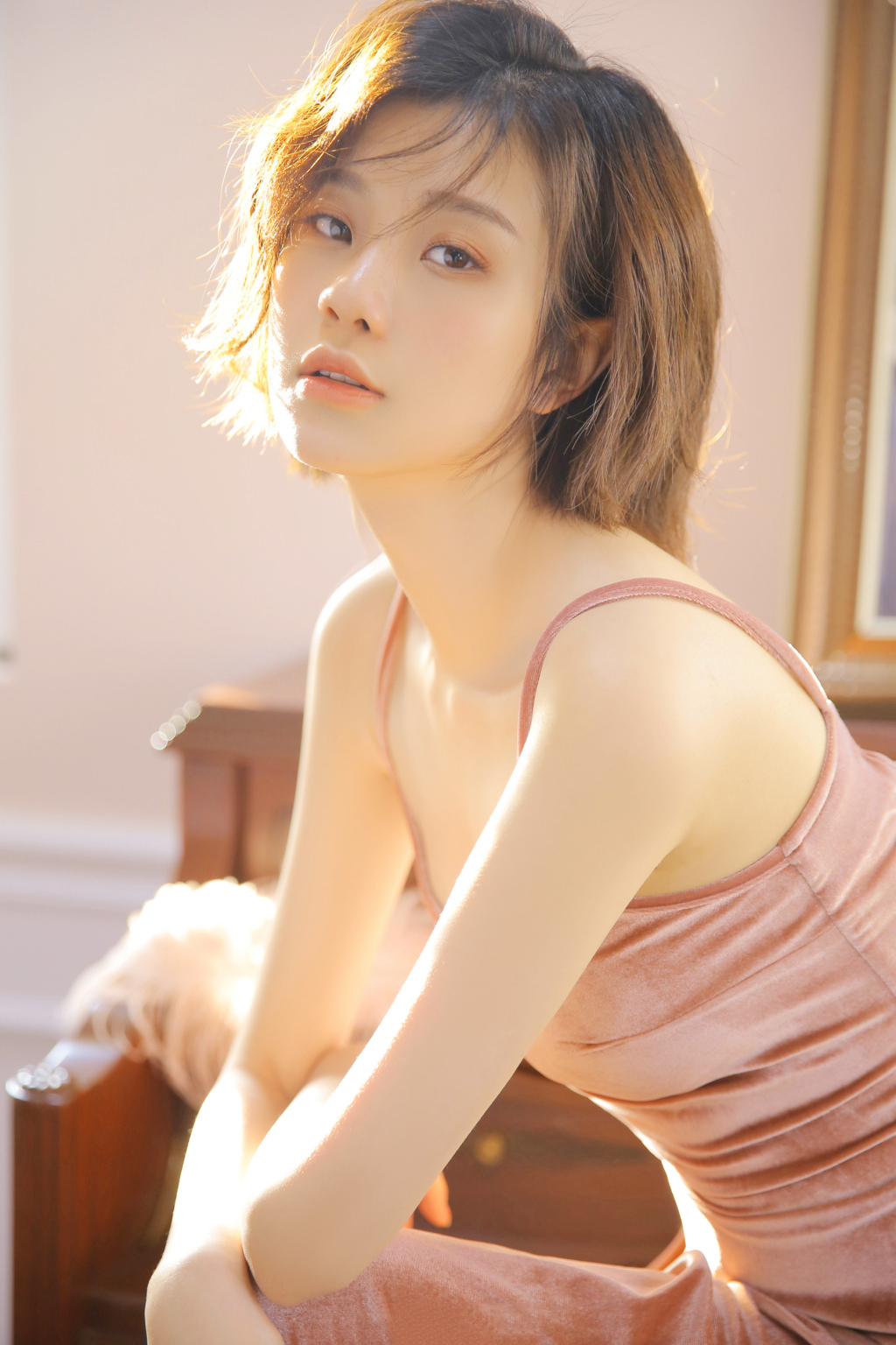 高清中国内地女美女程砚秋长发气质写真图片 高清中国内地女美女程砚秋长发气质写真图片