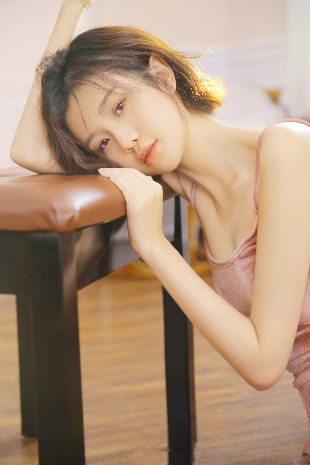 高清中国内地女美女新生代演员程砚秋森系唯美写真手机壁纸高清下载图片 高清中国内地女美女新生代演员程砚秋森系唯美写真手机壁纸高清下载图片