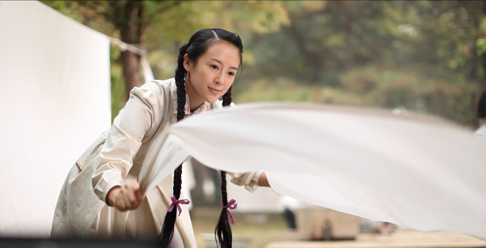 章子怡图片章子怡最新时尚封面图片 恋情甜美人比花娇图片