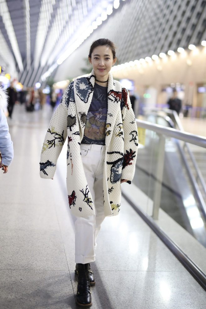 王丽坤悦己杂志封面图片 王丽坤素颜女神性感魅惑图片下载图片