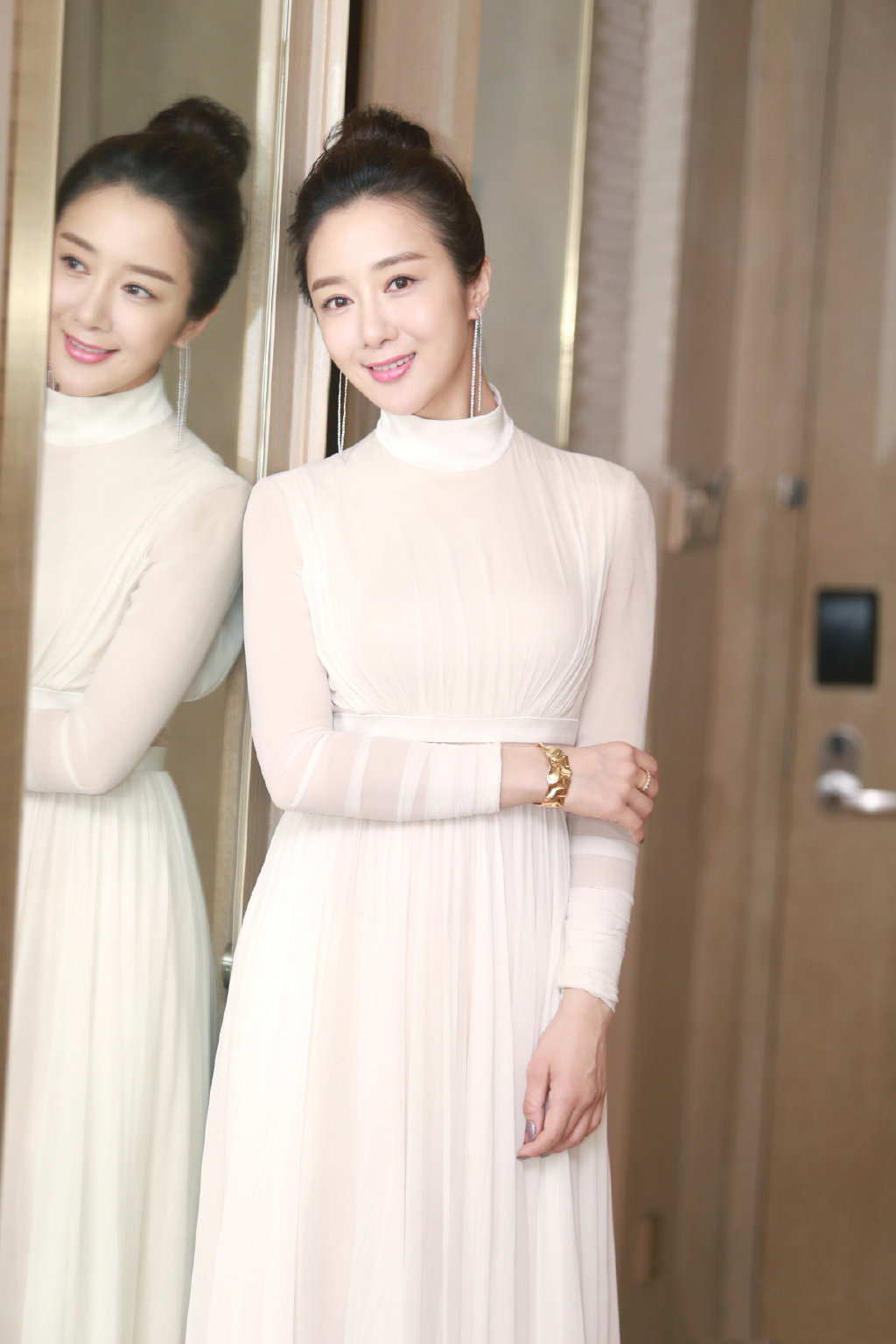 中国内地辽宁省锦州女演员李依晓大气唯美图片图片 中国内地辽宁省锦州女演员李依晓大气唯美图片图片