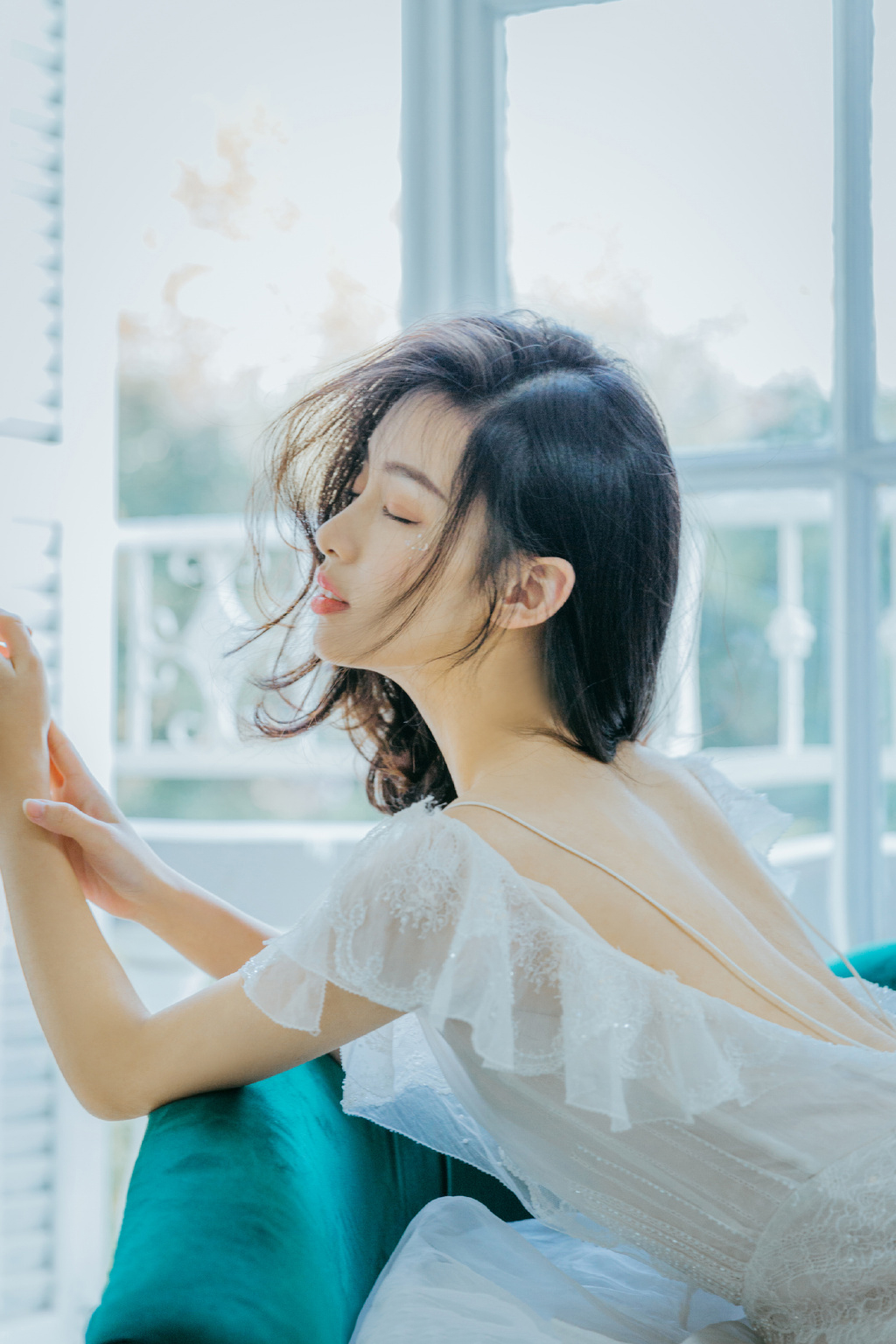 张静初薄纱长裙图片 美得很仙图片