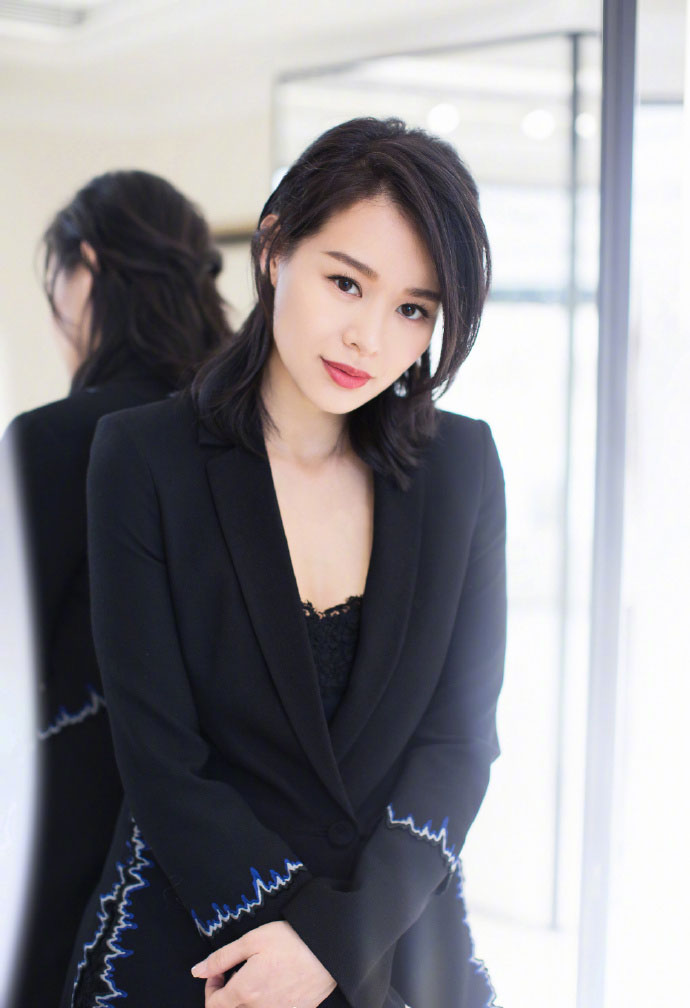胡杏儿图片