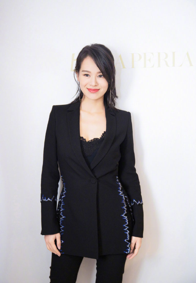 胡杏儿图片