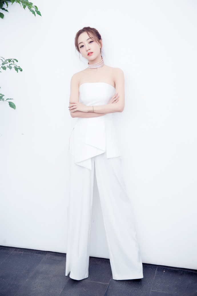 高清中国内地云南保山女演员杨蓉傲人粉色抹胸裙性感美腿诱人写真图片图片 高清中国内地云南保山女演员杨蓉傲人粉色抹胸裙性感美腿诱人写真图片图片